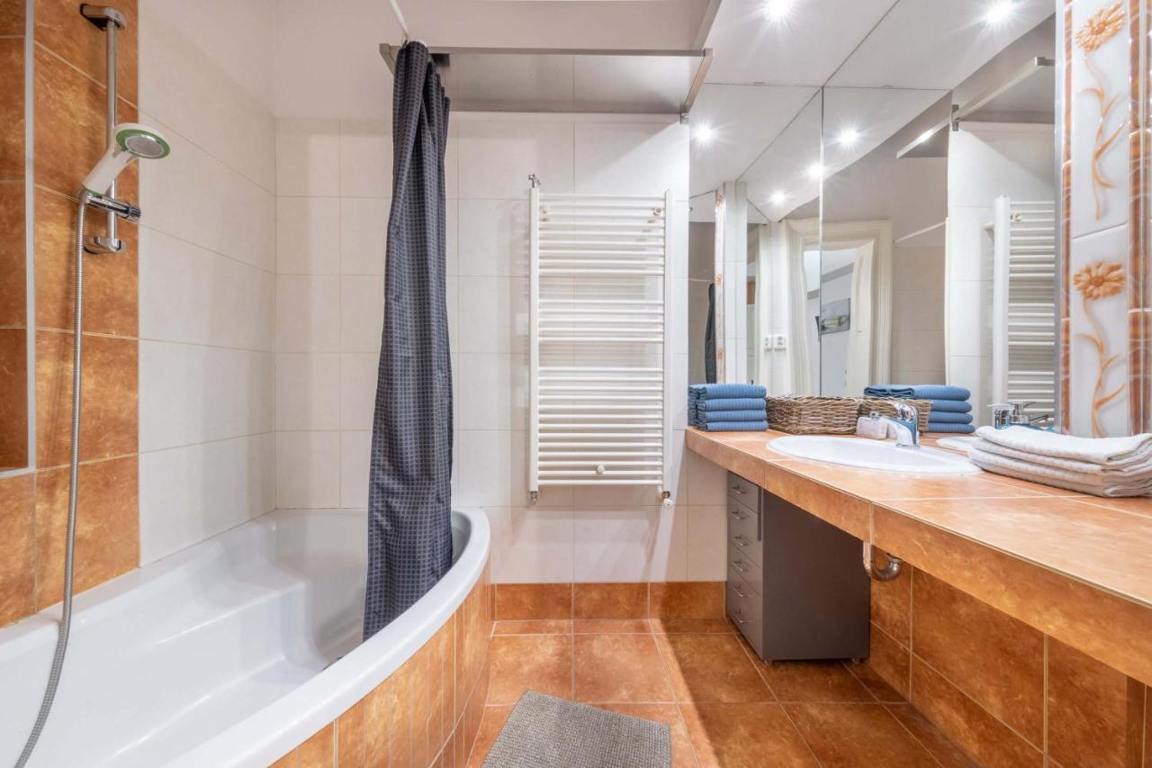 Anastasia 2 Bedrooms Apartment On Vaci Utca Βουδαπέστη Εξωτερικό φωτογραφία