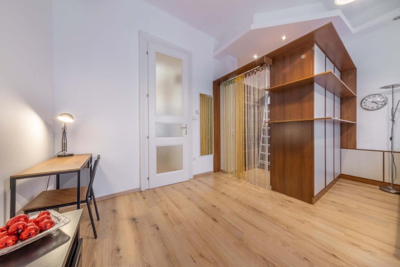 Anastasia 2 Bedrooms Apartment On Vaci Utca Βουδαπέστη Εξωτερικό φωτογραφία